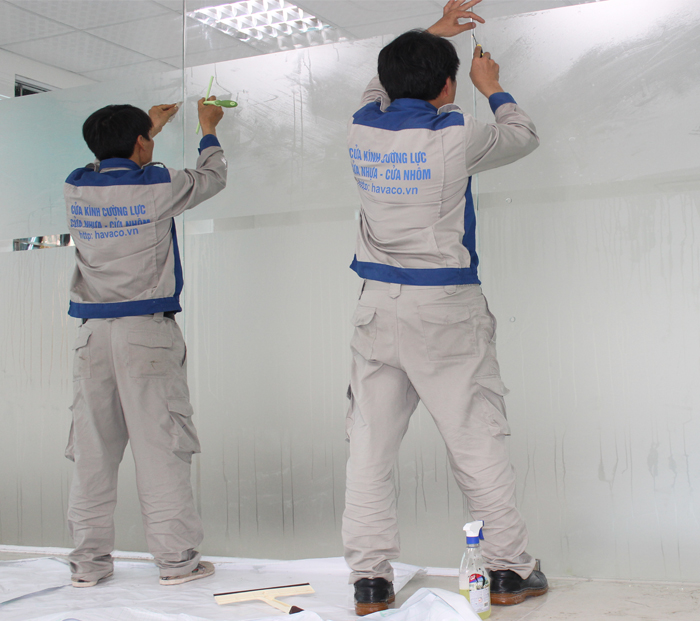 Kích thước tấm kính cường lực lớn nhất là bao nhiêu? - Kích thước khổ kính cường lực lớn nhất là bao nhiêu?