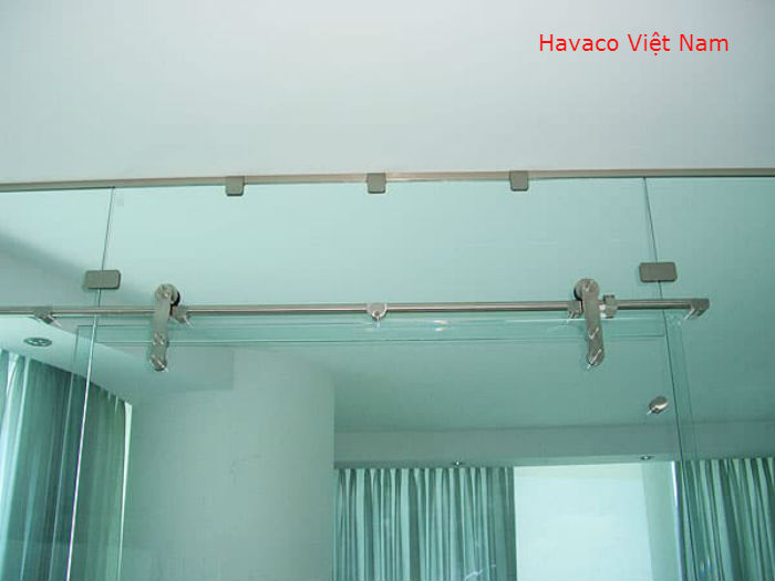 Cửa kính lùa - Cách chỉnh cửa kính cường lực bị xệ