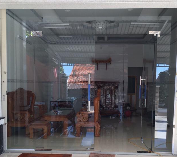 Các mẫu cửa thủy lực đẹp cho phòng khách thêm sang trọng - [Tuyệt Đẹp] Các mẫu cửa kính cường lực phòng khách
