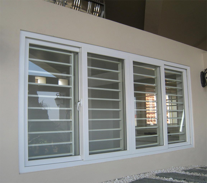 Cửa sổ kết hợp song sắt