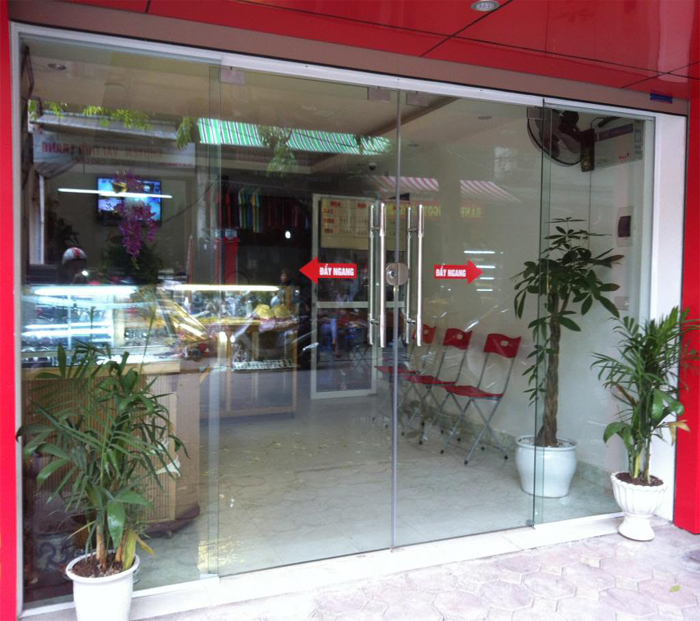 Cửa kính lùa treo