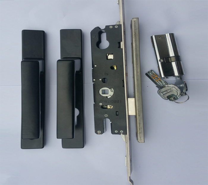 Tay khóa đa điểm