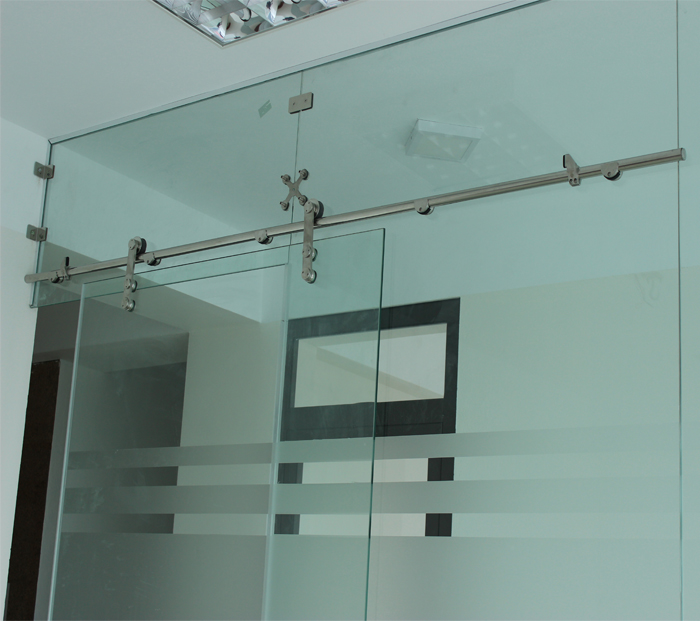 Cửa kính cường lực trượt treo