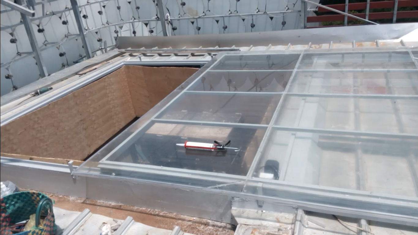 Các mẫu giếng trời đẹp. - Cách làm giếng trời thông minh kính cường lực