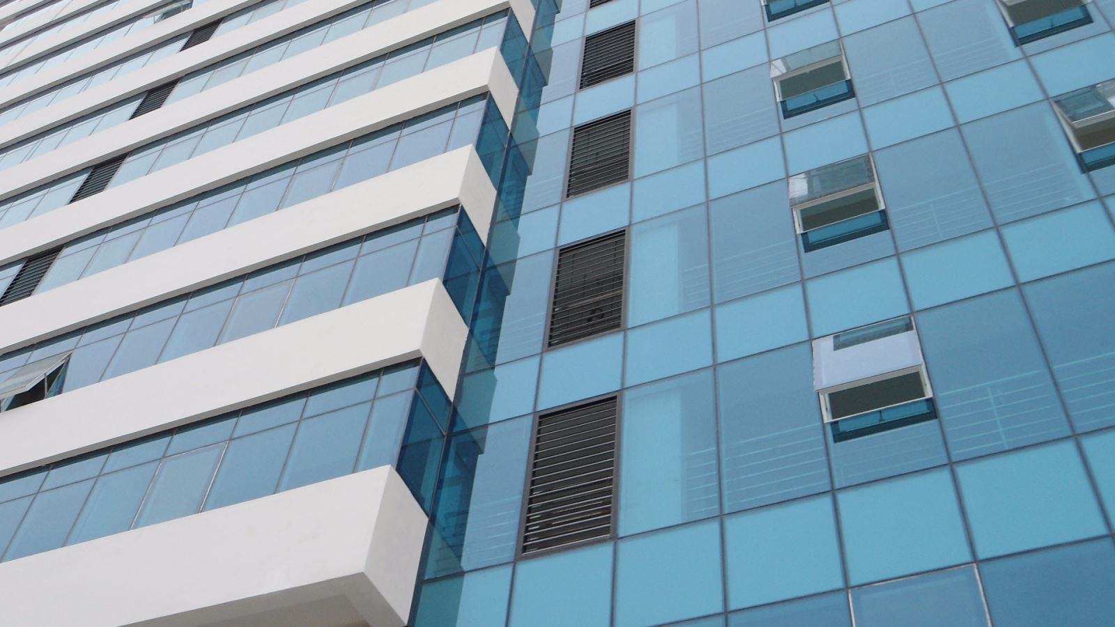 Vách mặt dựng nhôm Xingfa