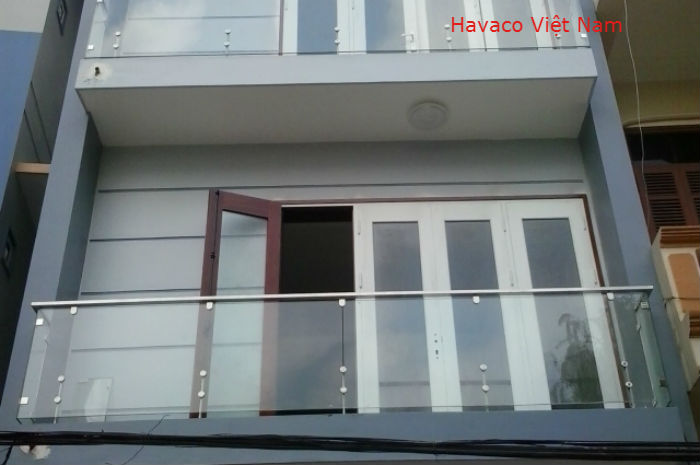 Lan can kính cường lực đẹp