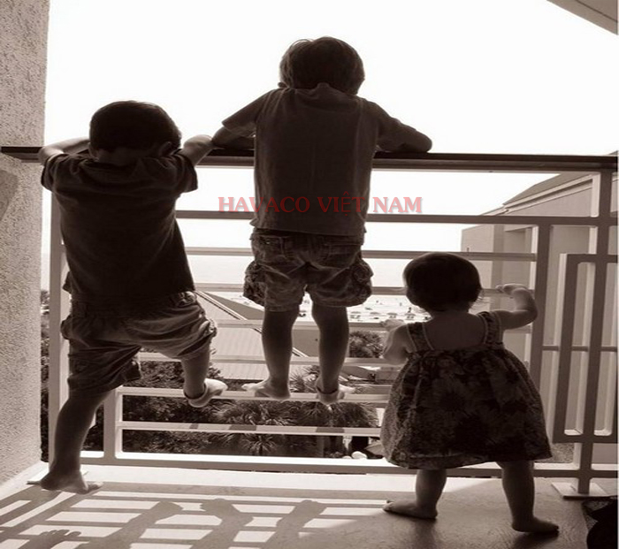 Lan can kính thay thế cho lan can xây bằng gạch, inox, sắt - Thay thế lan can kính cho lan can xây bằng gạch, inox, sắt