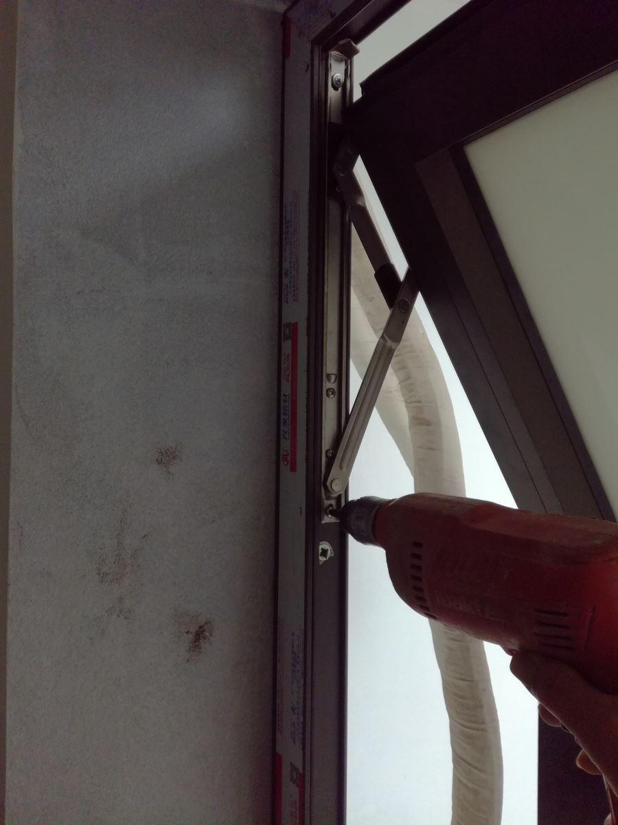 Cách lắp bản lề cửa nhôm - Cách lắp bản lề chữ A nhanh chóng