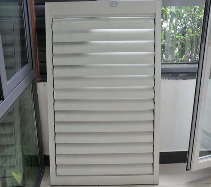 Cửa chớp nhôm - Cửa chớp là gì – Cửa chớp lật kính, cửa chớp nhôm