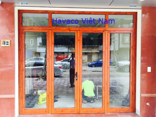 Cửa nhôm Xingfa vân gỗ nhập khẩu