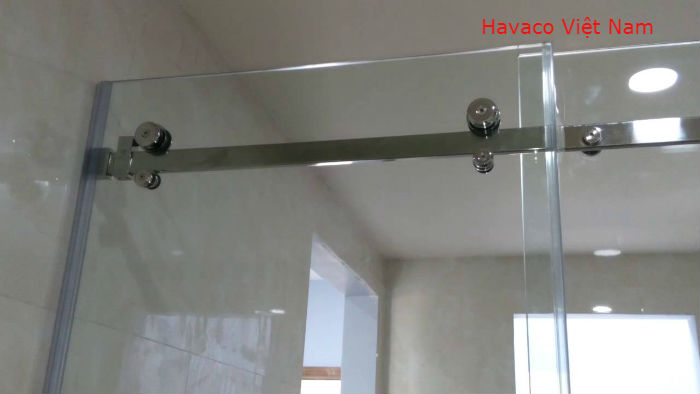 Cửa kính lùa với bánh xe 10x30