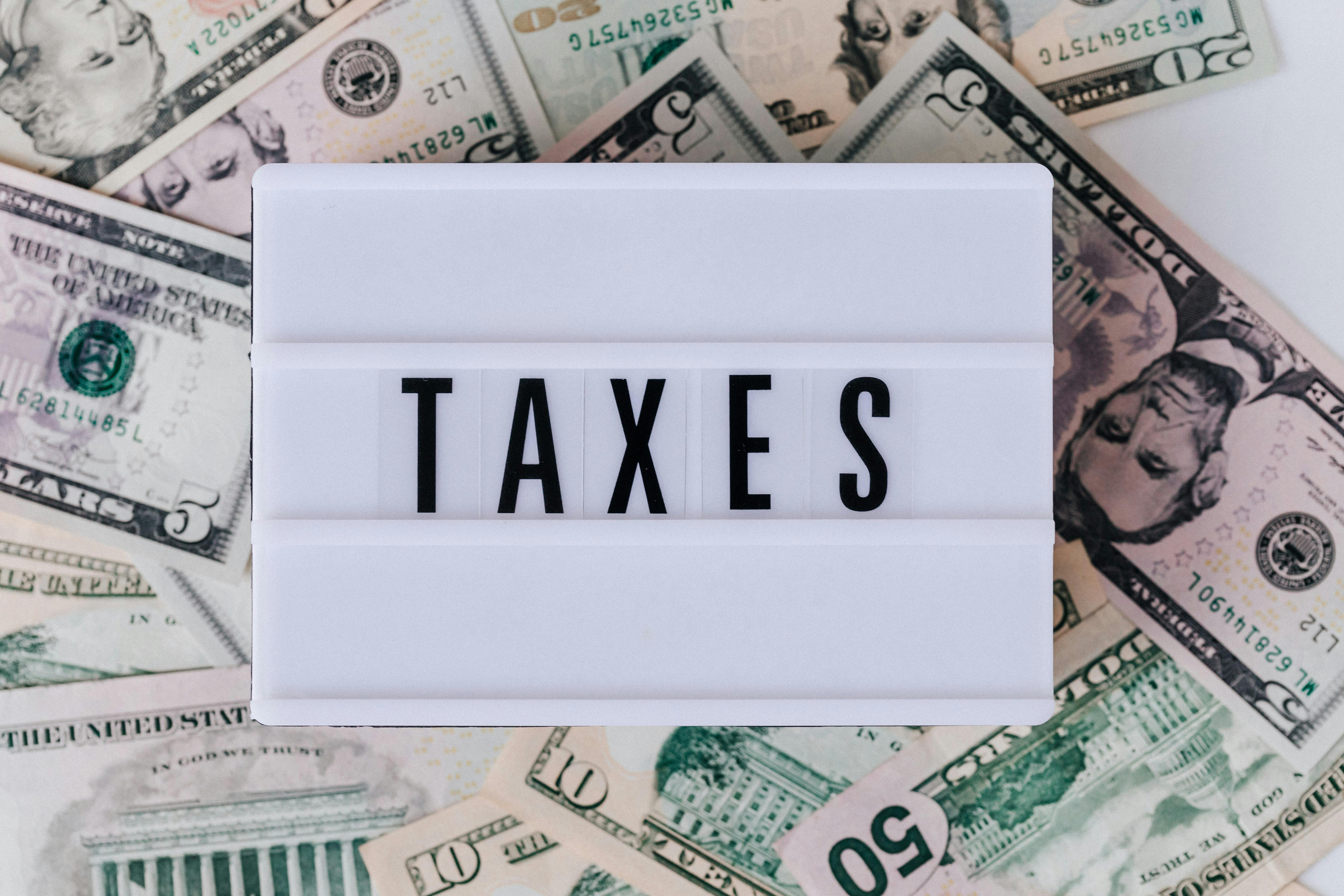 Taxes y dinero
