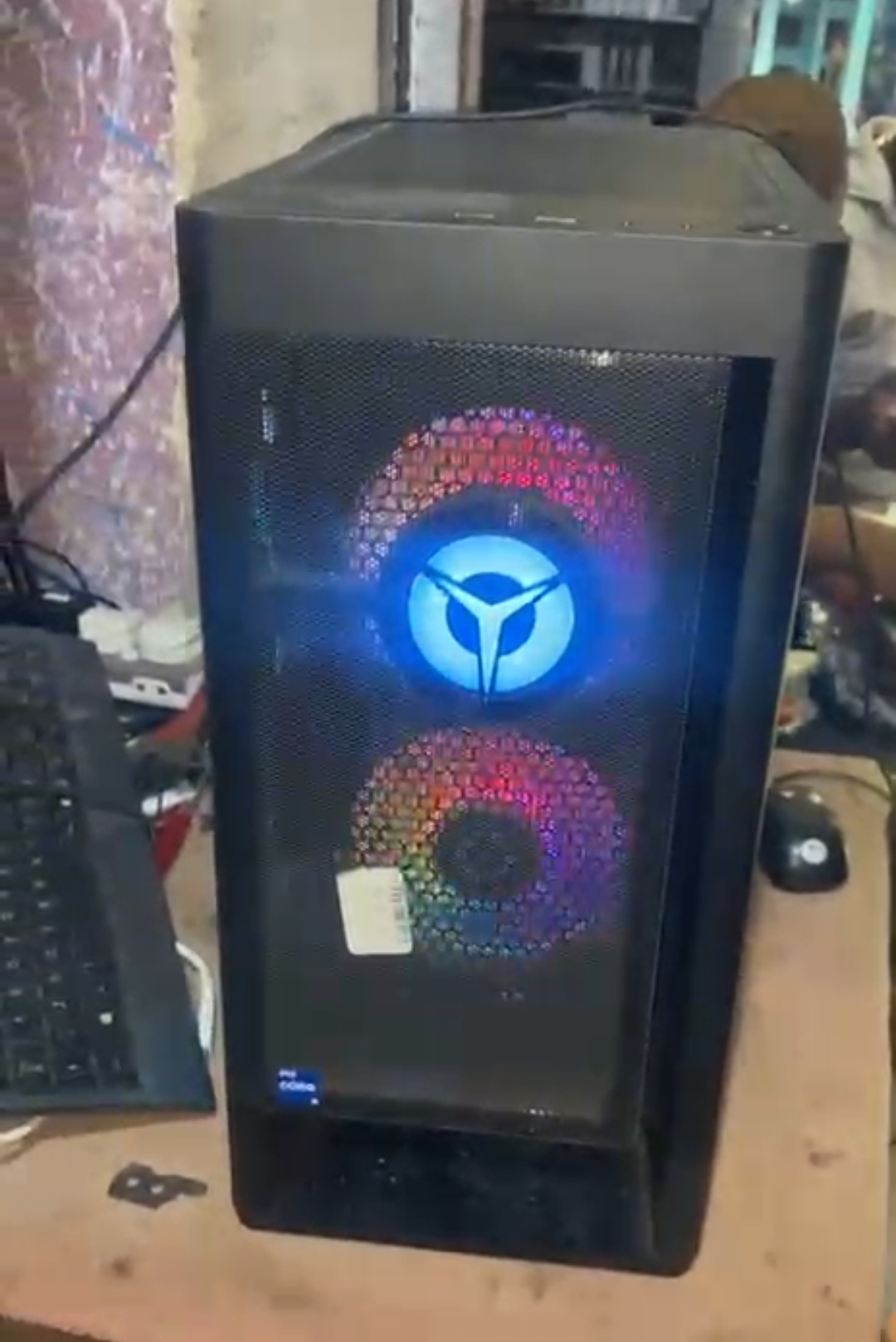 Lenovo LEGION T5 26I0B6. GAMERS DESKTOP
