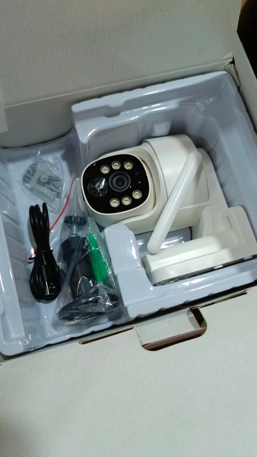 UBOX SINGLE LENS SOLAR CAMERA. 4G SIM SUPPORT FHD