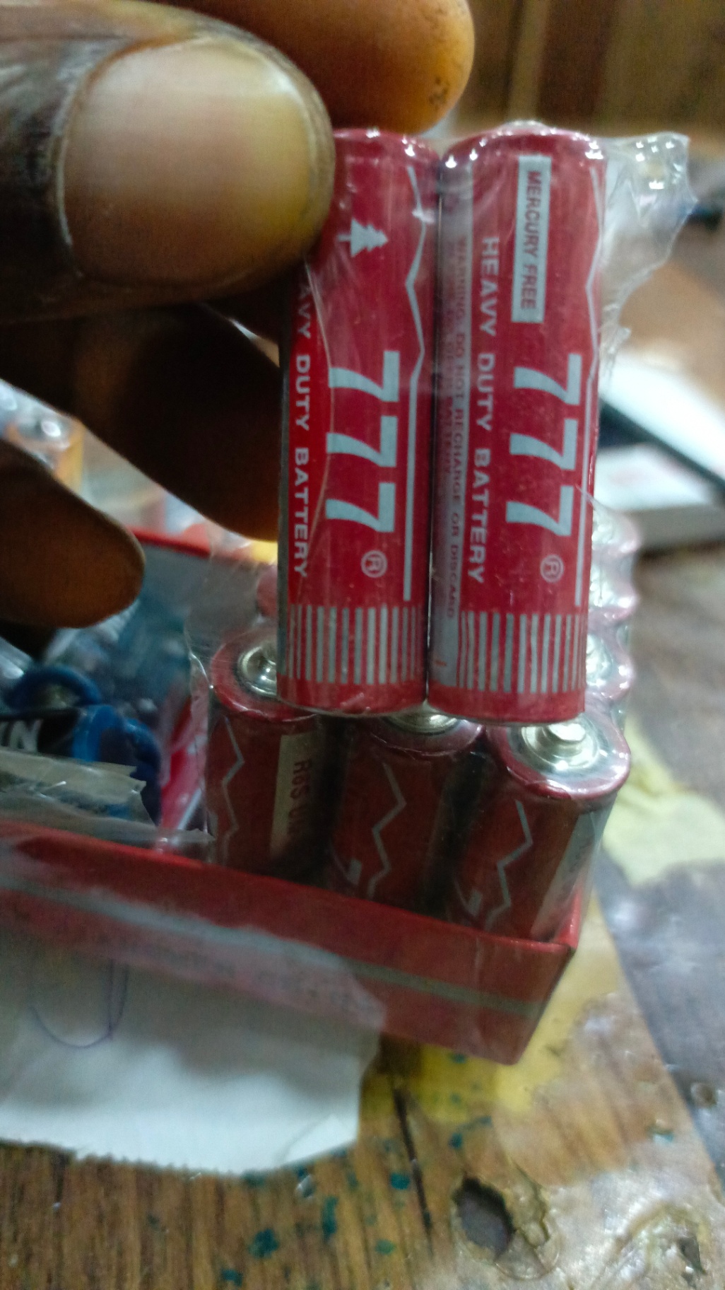 AA 1.5v Finger battery ( price for 4 )