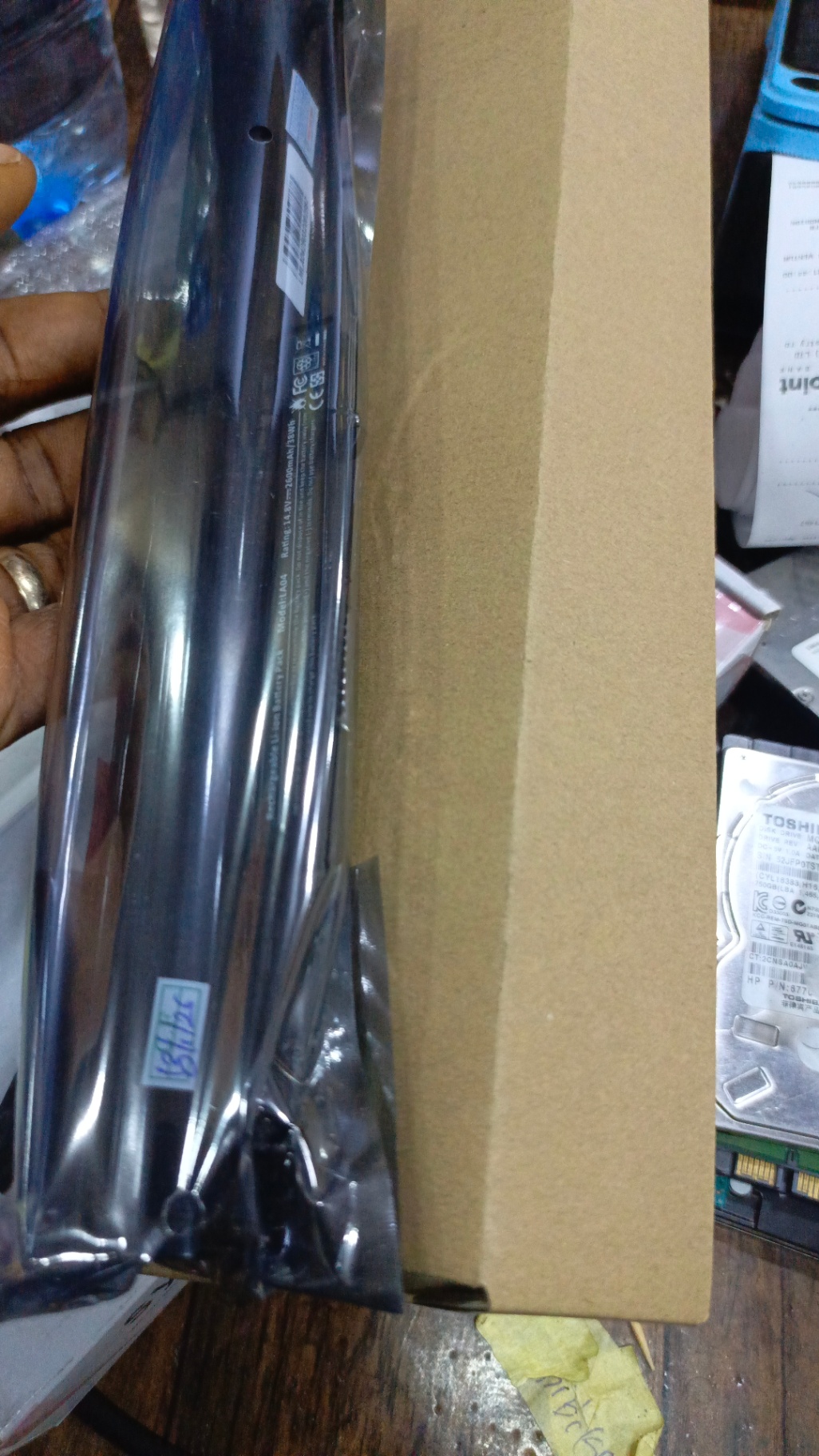 LA04 HP15 laptop battery, 2600mAh, 58WH, Original Brand new high capacity battery. - Image 3