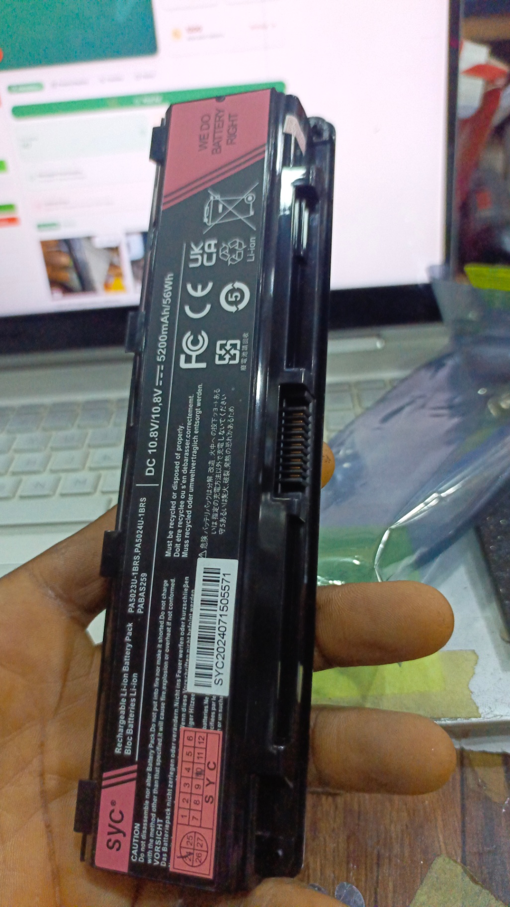 5024 Toshiba C850 laptop battery, 5200mAh, 58WH, Original Brand new high capacity battery.
