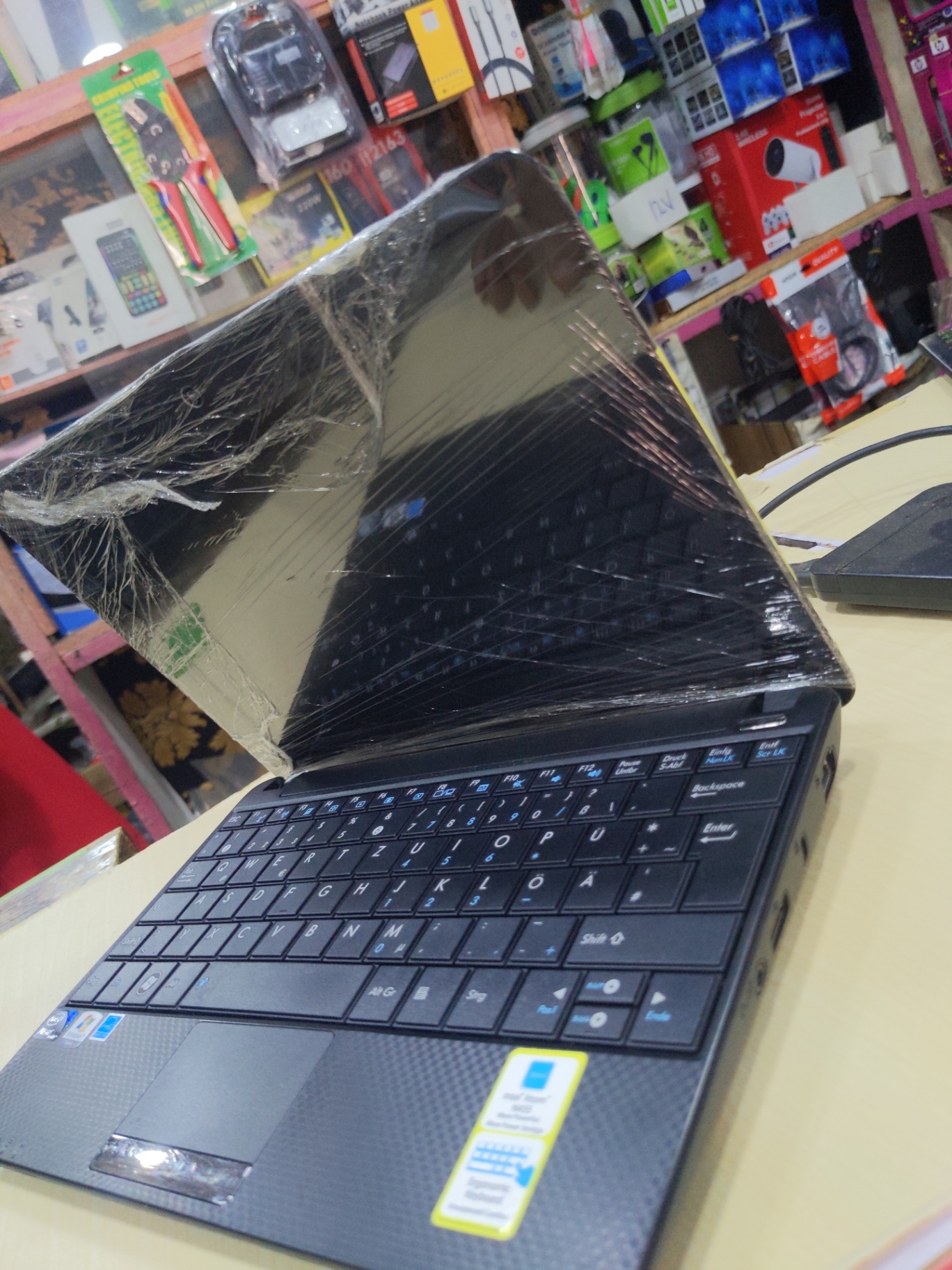 Asus Mini Laptop, Dual Core,250GB HDD,2GB RAM - Image 2