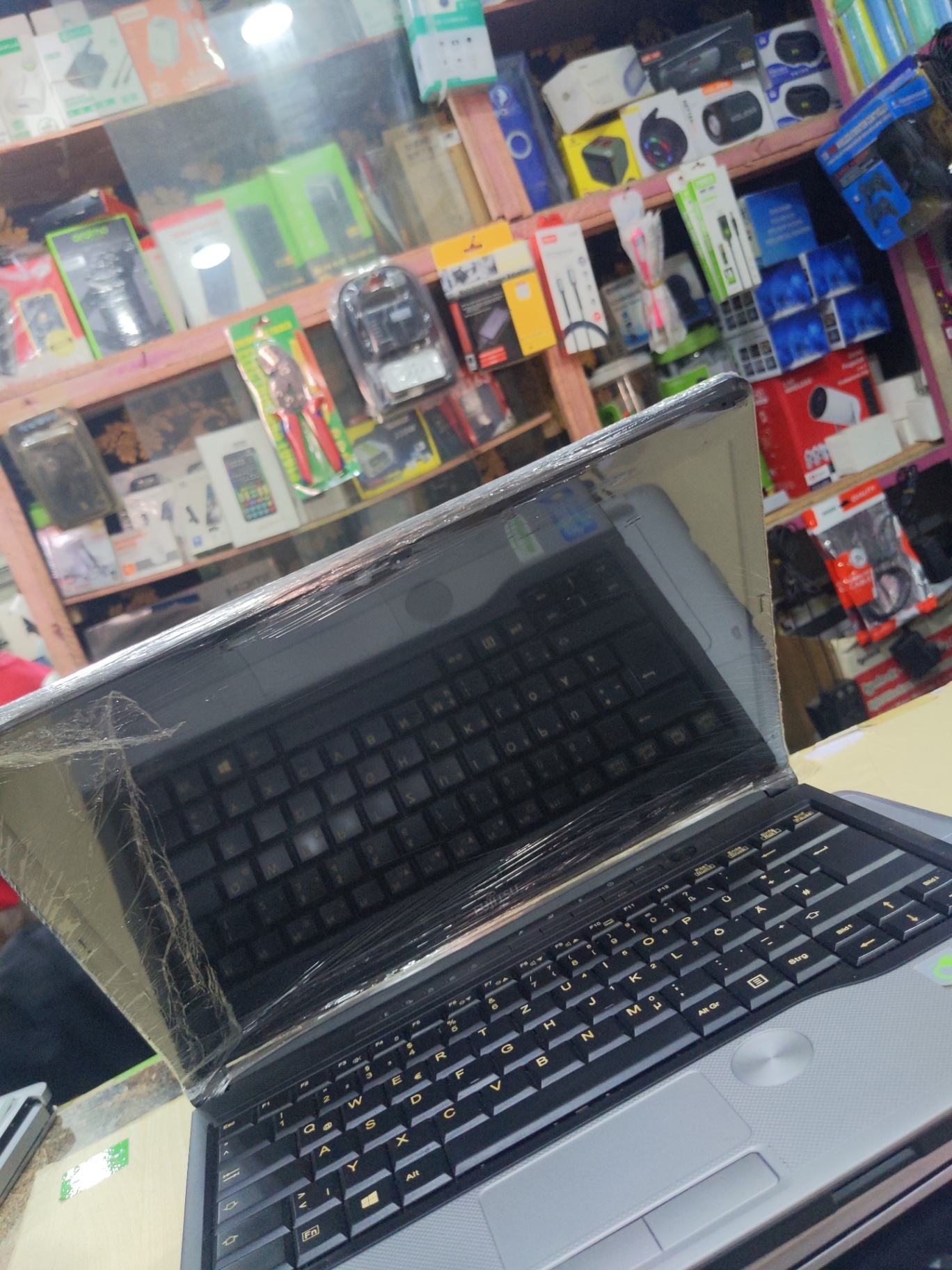 Fujitsu Laptop, Core i5,160GB HDD, 4GB RAM - Image 2