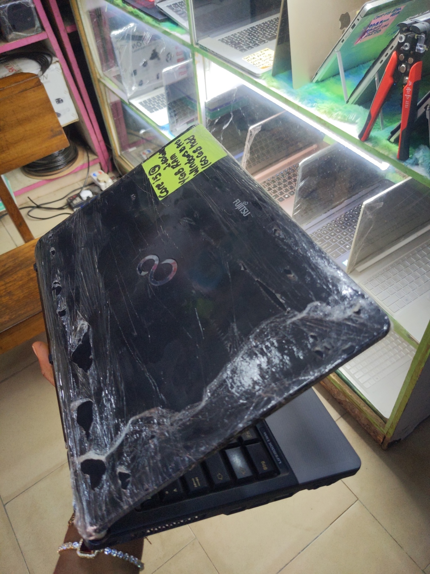 Fujitsu Laptop, Core i5,160GB HDD, 4GB RAM - Image 4
