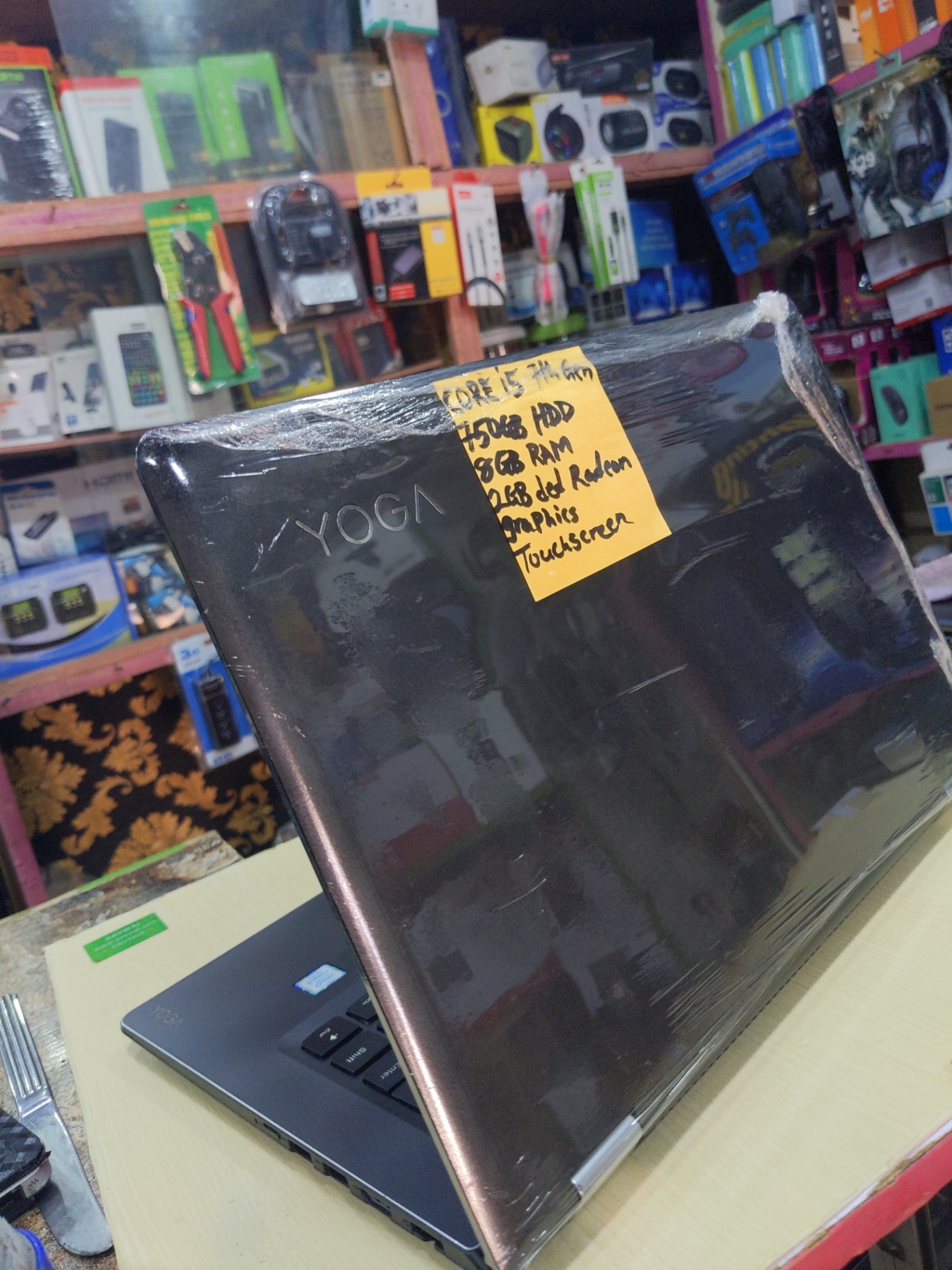 Lenovo Yoga, Core i5,750GB HDD, 8GB RAM