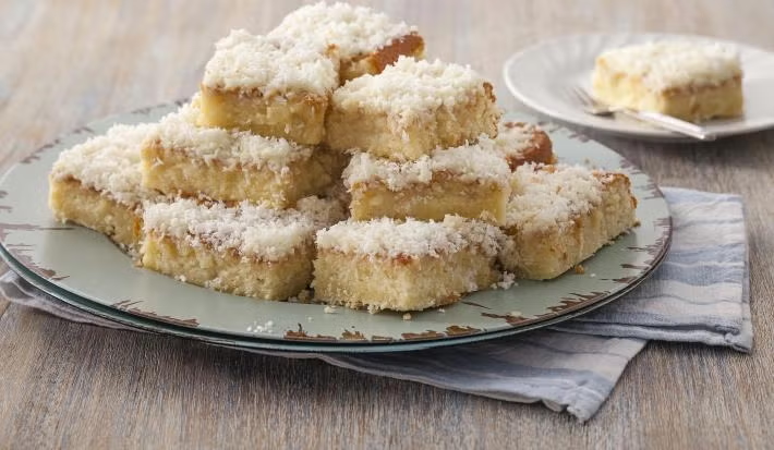 Cold coconut towel cake