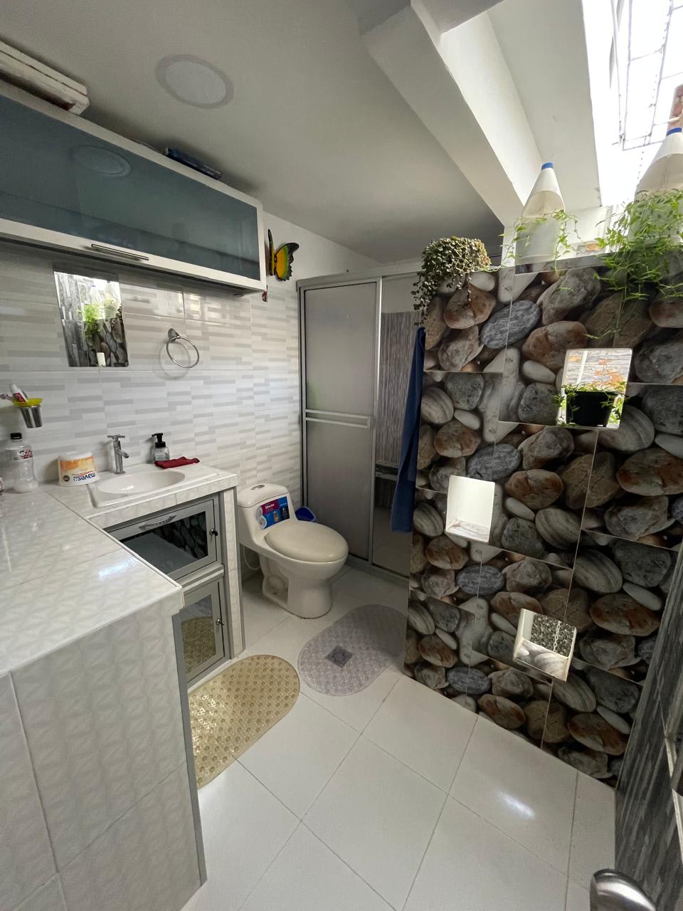 Casa de 2 Pisos en Venta en el Barrio La Cordialidad – Los Patios - Foto 11