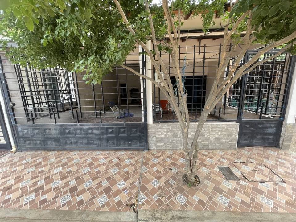 Casa amplia en Patio Centro, Los Patios – Lote 7.50x40