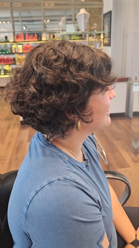 Curly bob by Maria — Maximum FX