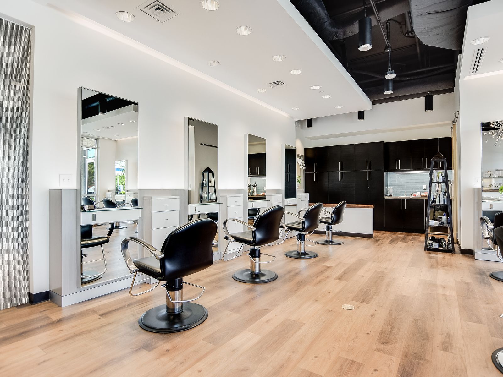 Inside the South Lamar salon