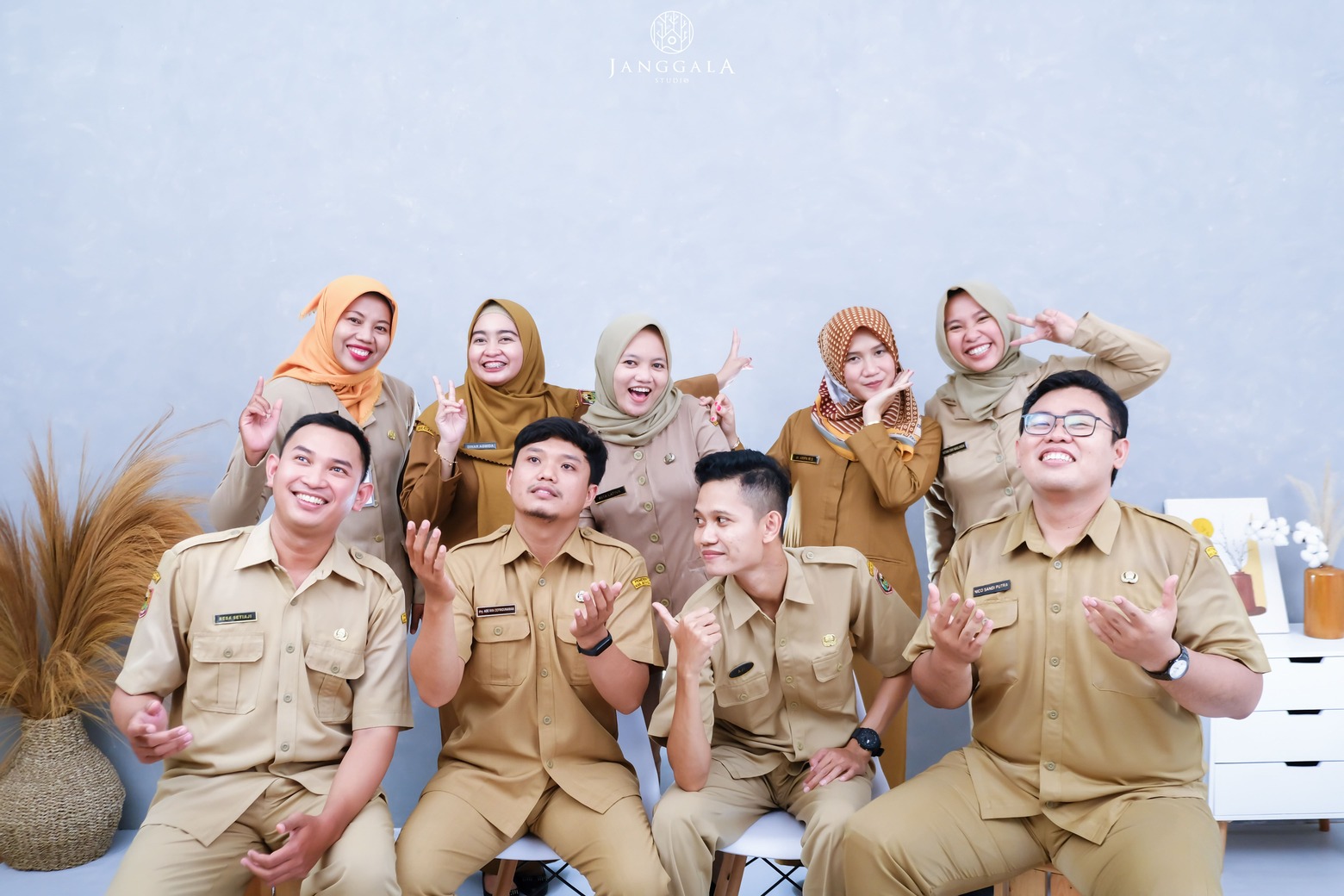 group-img