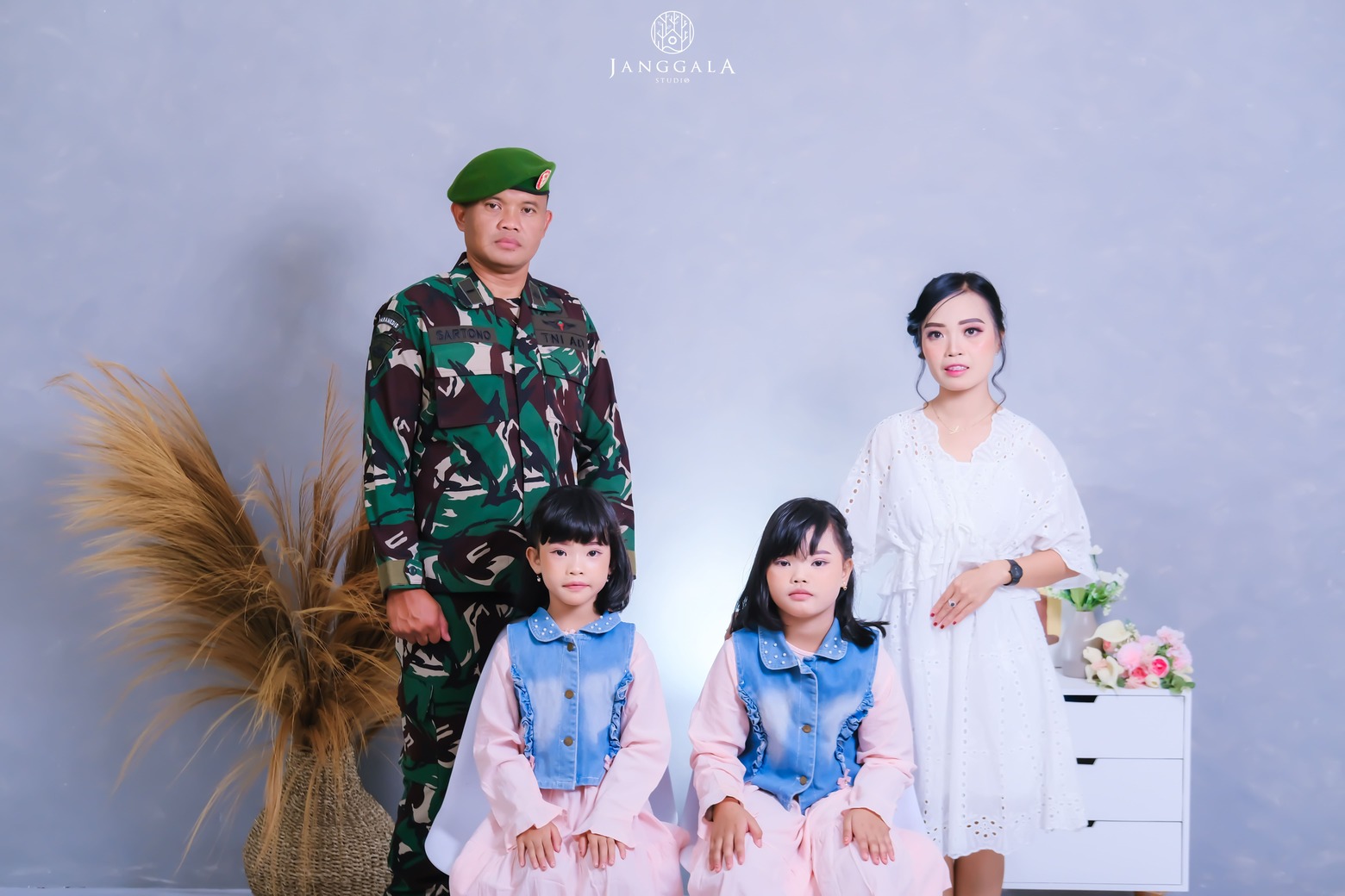 family-img 