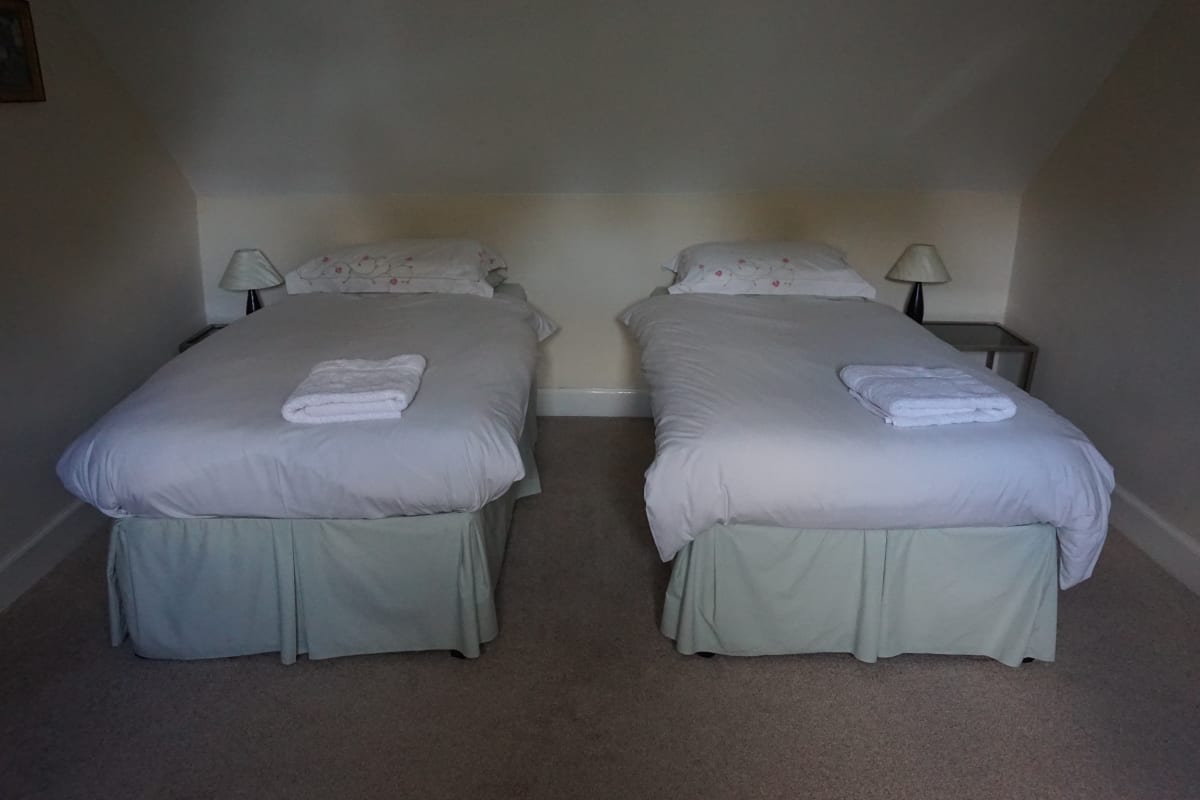 Twin bedroom