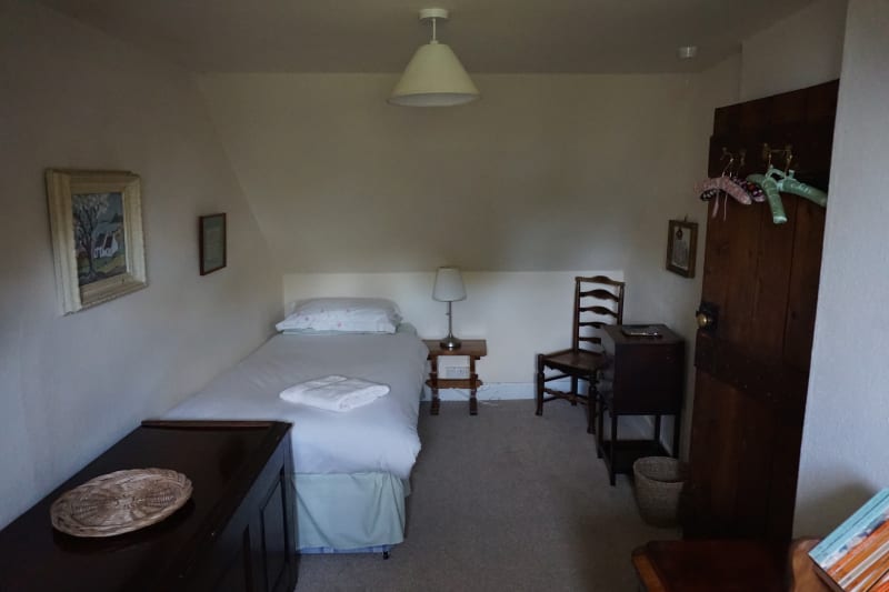 Single bedroom