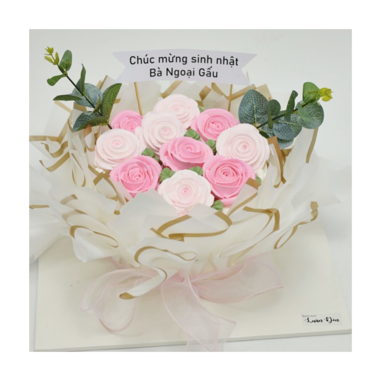 Bánh kem bó hoa hồng tone hồng pastel