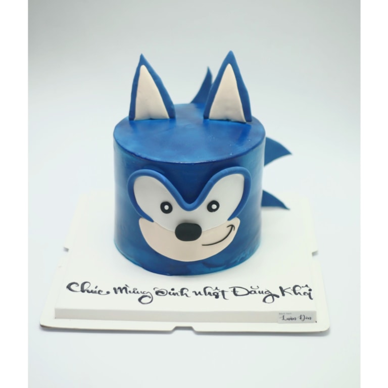Bánh kem Sonic màu xanh dương tạo hình nổi