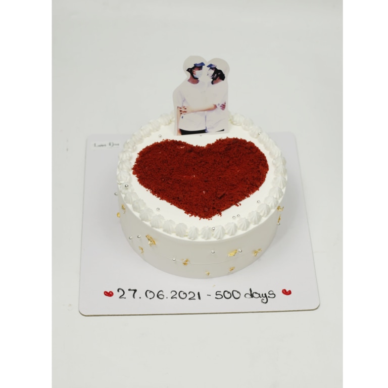 Bánh kem kỷ niệm 500 ngày yêu trái tim đỏ