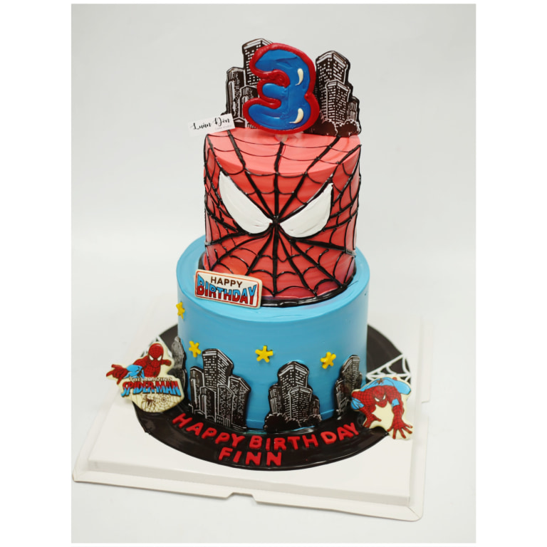 Bánh kem Spider-Man hai tầng ấn tượng
