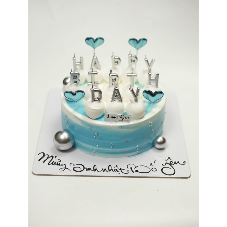Bánh kem xanh dương Happy Birthday hiện đại