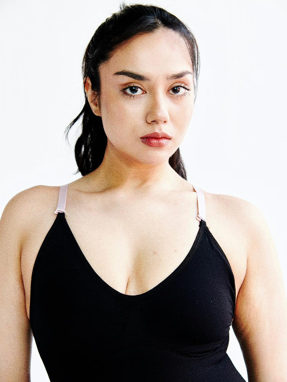 Kuhoo - Root Artists Model