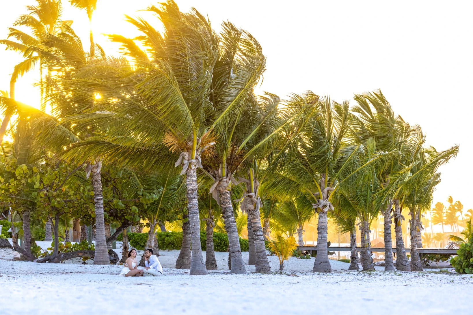Hidden proposal photographer ninja mode Punta Cana beach — Babula Shots