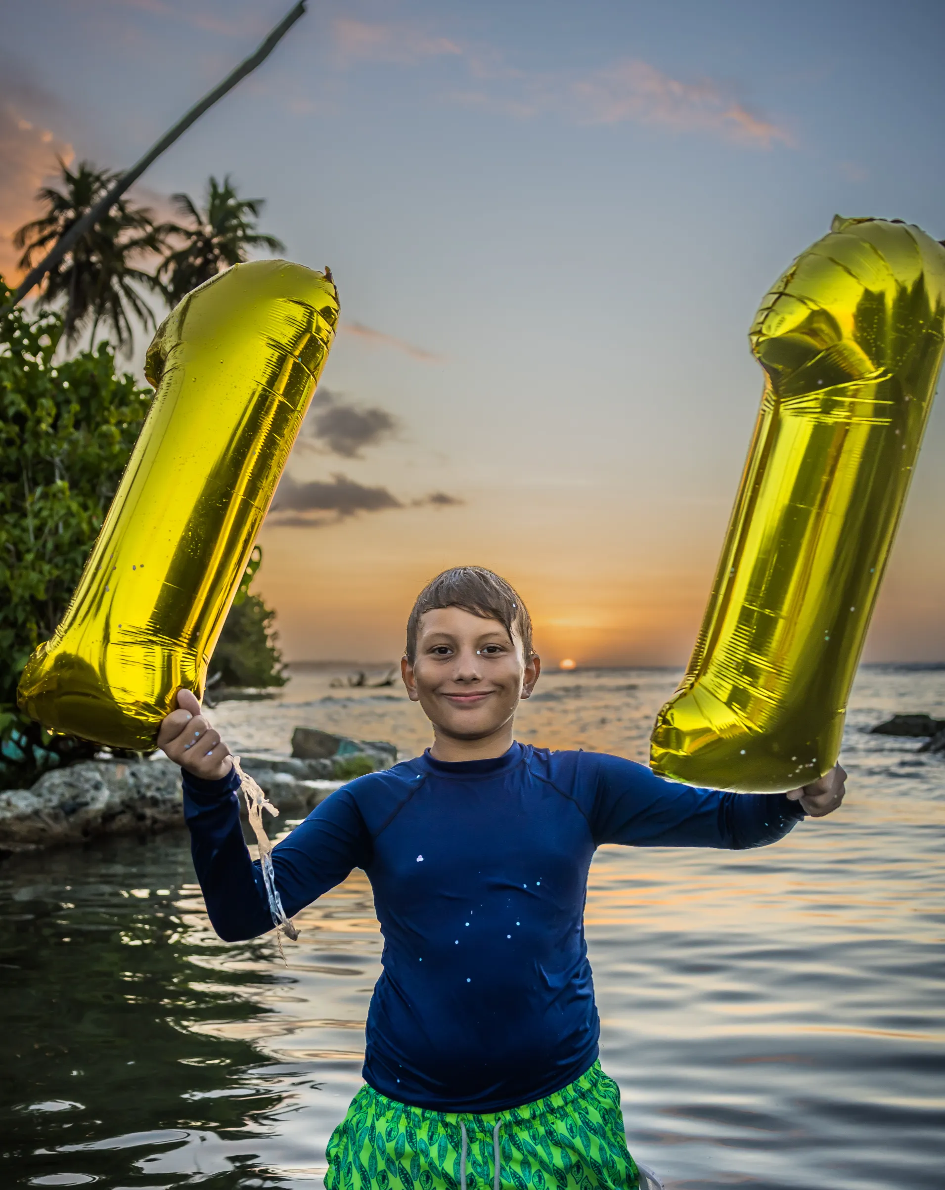 Sesion de fotos de cumpleanos en la playa de Punta Cana para nino y familia