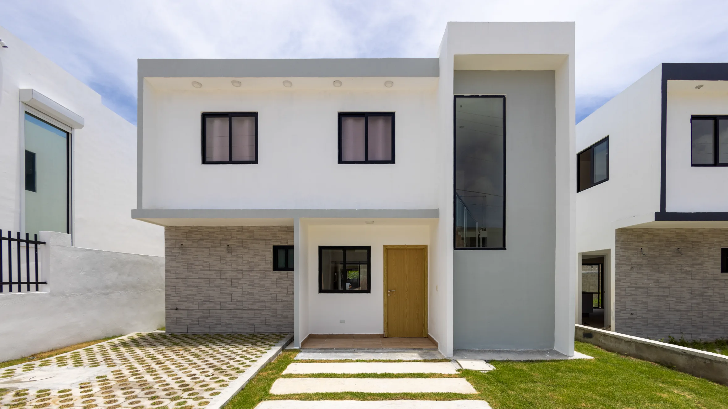 Professional drone construction inspection in the Dominican Republic