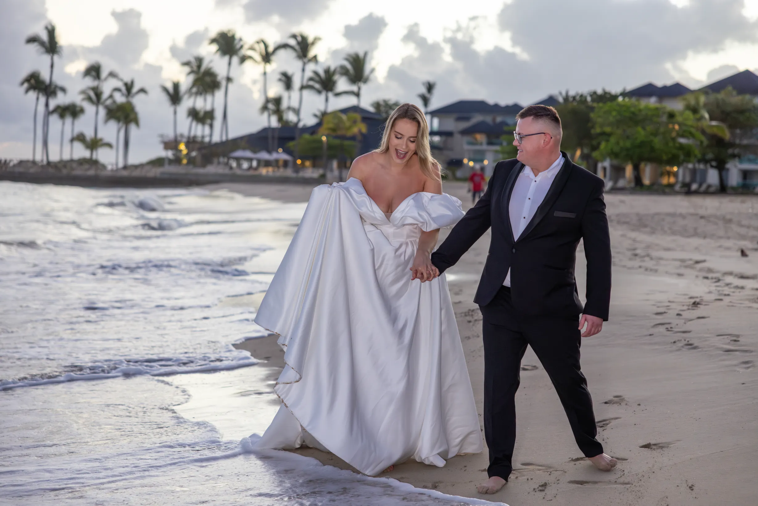 Professional beach wedding photographer in Bayahíbe, La Romana