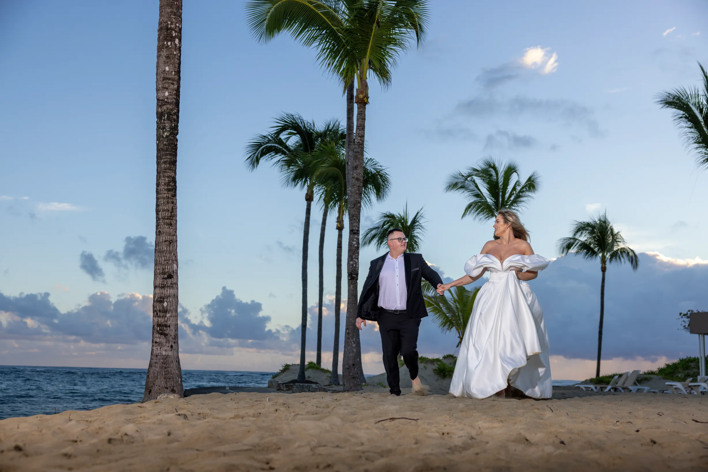 Trash the dress session in the Dominican Republic — professional wedding photographer
