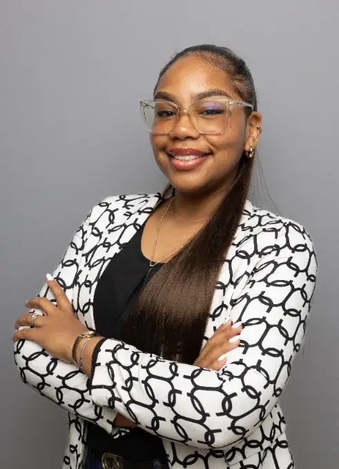 Professional headshot session in studio Santo Domingo