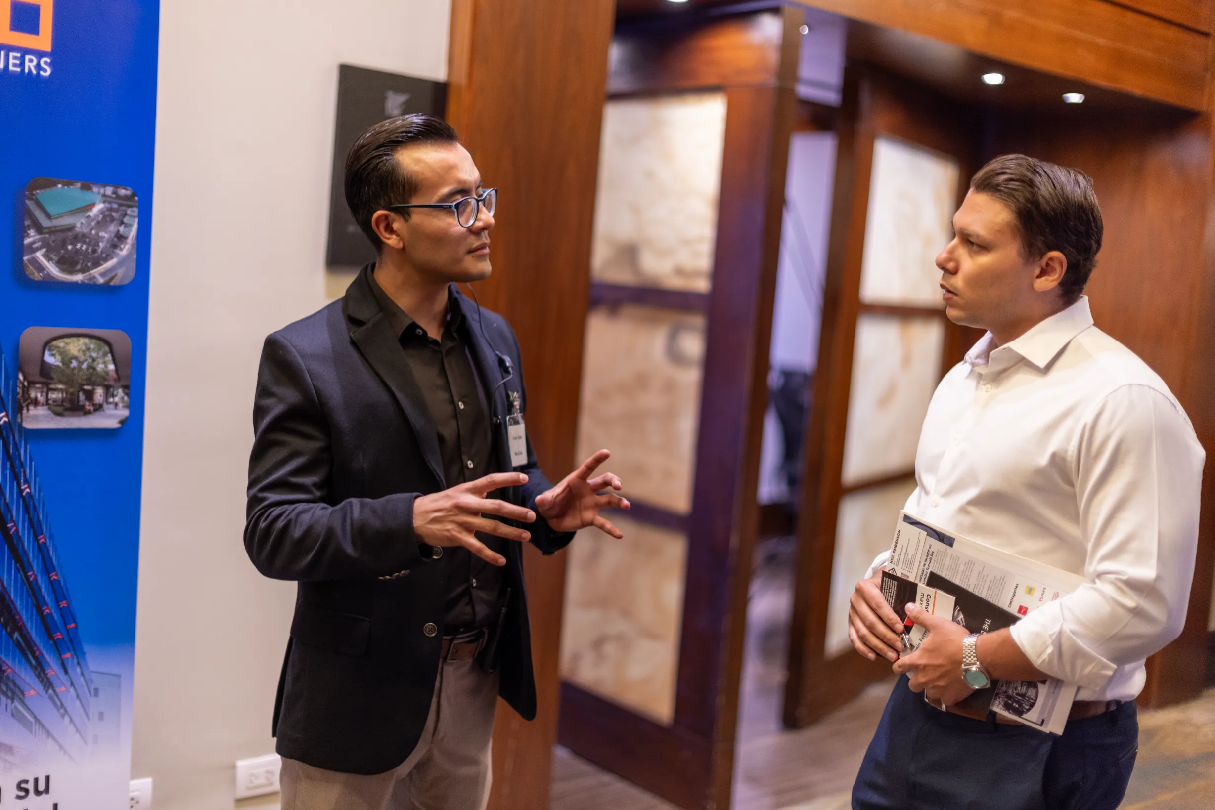 Photographer for B2B events in Santo Domingo — business presentations and networking