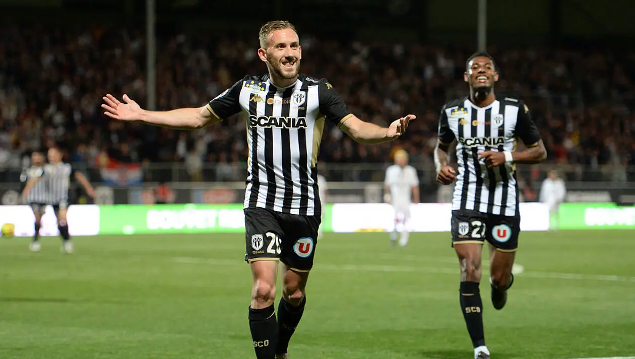 Angers vs Auxerre 2-0 Ligue 1