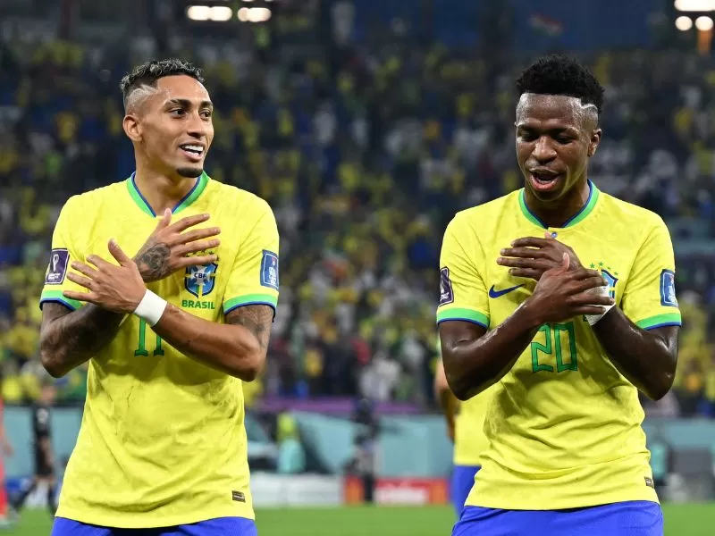 Vinicius Junior dan Raphinha bertikai usai El Clasico