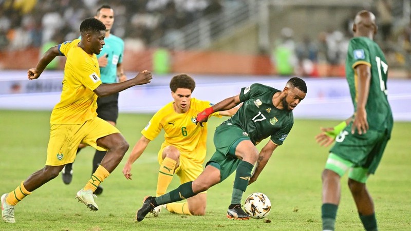 Sipho Mbule bersama Bafana Bafana - playmaker Afrika Selatan